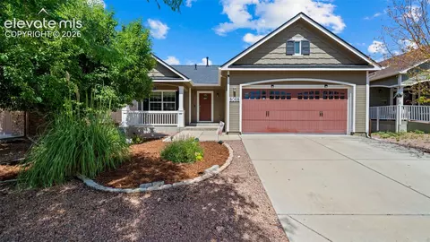 8068 Hollygrape Ln, Colorado Springs, CO 80927