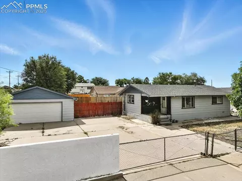 2402 W 17th St, Pueblo, CO 81003