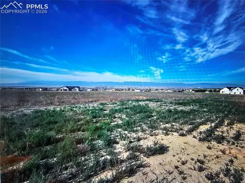 35 Top Rail Trl, Penrose, CO 81240