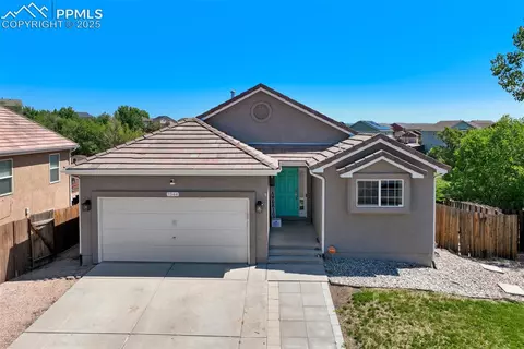 7544 Lake Ave, Fountain, CO 80817