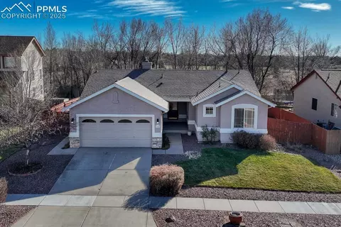 795 Aspenglow Ln, Colorado Springs, CO 80916