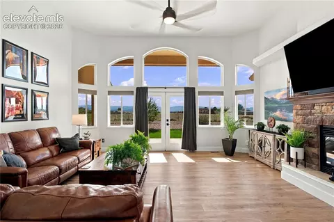 877 S Avenida Del Oro Na Na, Pueblo West, CO 81007