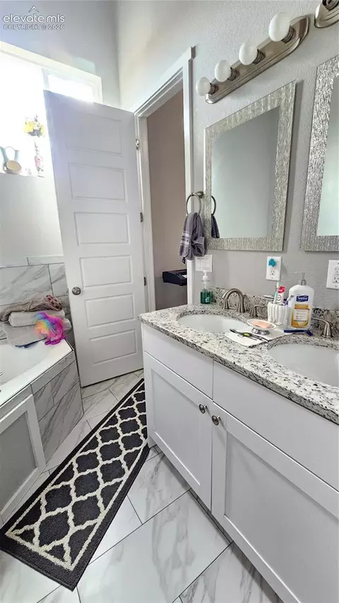 Bath - 3835 Sengbeil Rd, Yoder, CO 80864 photo 3 of 5