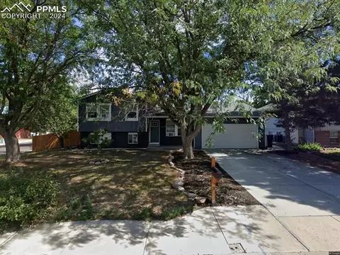2 Kingsboro Way, Pueblo, CO 81005