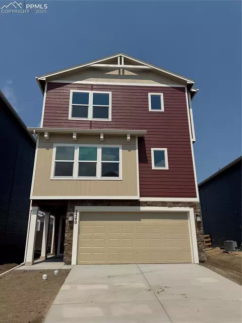 7340 Cornice Pt, Colorado Springs, CO 80924
