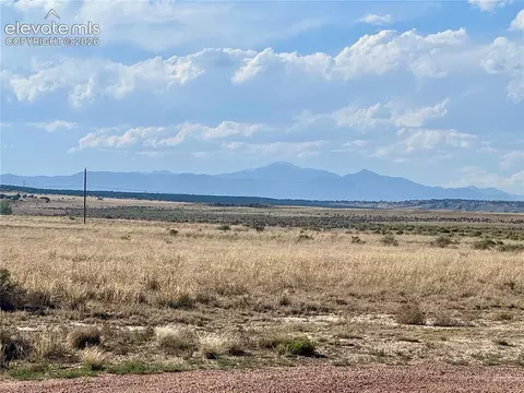 816 E Loma Dr, Pueblo West, CO 81007