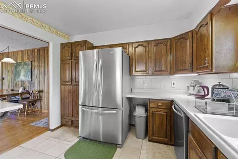 Kitchen - 1040 Cantiberry Rd, Divide, CO 80814 photo 2 of 4