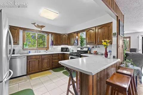 Kitchen - 1040 Cantiberry Rd, Divide, CO 80814 photo 1 of 4