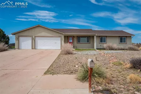 1819 N Buckboard Ave, Pueblo, CO 81007