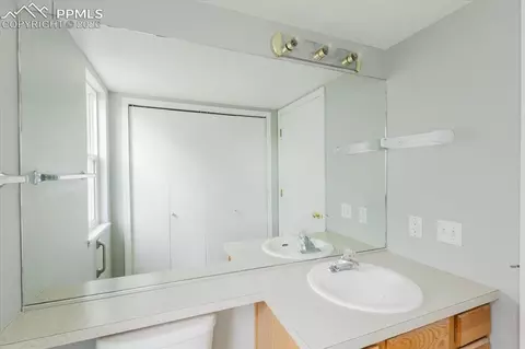 Bath - 8156 Oliver Rd, Peyton, CO 80831 photo 5 of 7