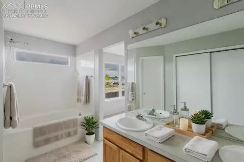 Bath - 8156 Oliver Rd, Peyton, CO 80831 photo 2 of 7
