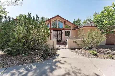 5 Ridgeweed Ct, Pueblo, CO 81001