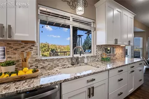 3105 Hollycrest Dr, Colorado Springs, CO 80920
