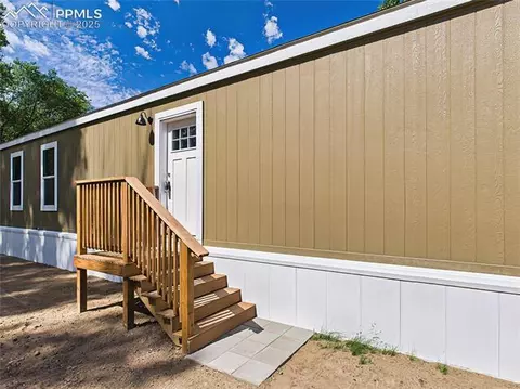 262 E Kipling Dr, Pueblo, CO 81007 photo 2