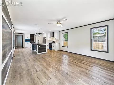 262 E Kipling Dr, Pueblo, CO 81007 photo 8