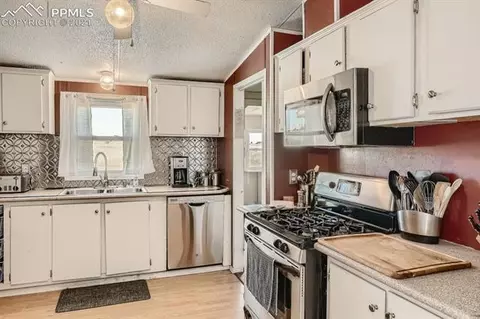 13275 Spring Wagon Rd, Peyton, CO 80831 photo 11