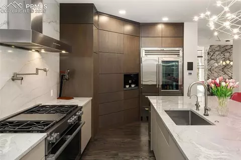 Kitchen - 418 Steele St, Denver, CO 80206 photo 2 of 7