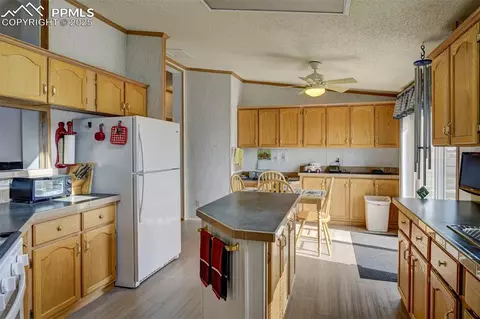 12060 Bradshaw Rd, Peyton, CO 80831 photo 4