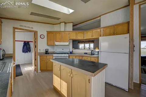 12060 Bradshaw Rd, Peyton, CO 80831 photo 2