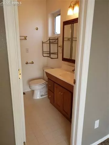606 Dakota Ave, Simla, CO 80835 photo 8