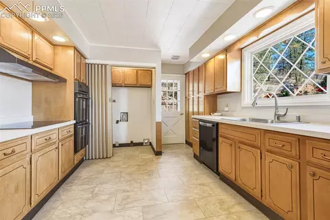 Kitchen - 4530 Hagerman Ave, Cascade, CO 80809 photo 5 of 5