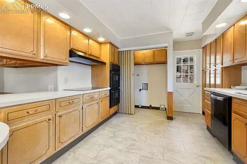 Kitchen - 4530 Hagerman Ave, Cascade, CO 80809 photo 2 of 5