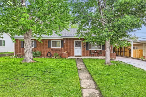 2227 Farragut Ave, Colorado Springs, CO 80907