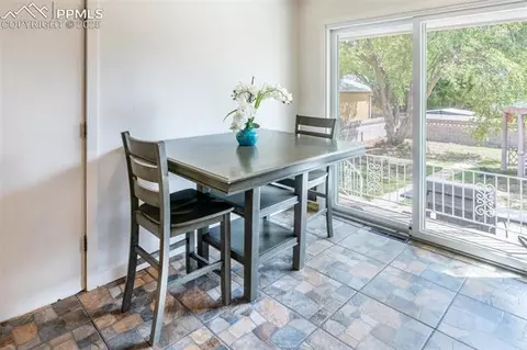 88 Radcliff Ln, Pueblo, CO 81005