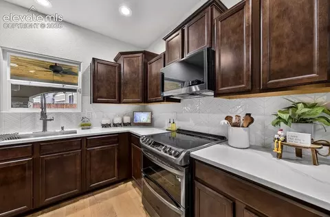 Kitchen - 10087 Beckham St, Peyton, CO 80831 photo 4 of 8