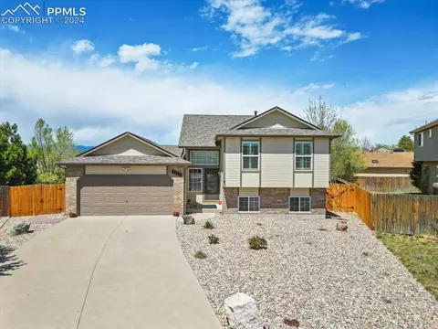 1660 Needham Ct, Colorado Springs, CO 80916