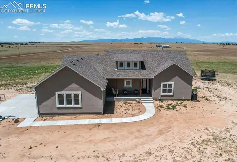 19510 Savanna Acres Grv, Colorado Springs, CO 80930