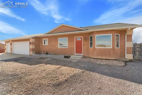 463 N Desert Cove Dr, Pueblo West, CO 81007