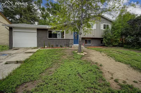 4559 Bella Dr, Colorado Springs, CO 80918