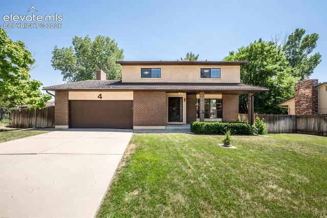 4 Yarrow Ct, Pueblo, CO 81001