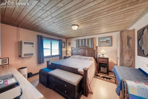 565 Pass Peak Dr, Westcliffe, CO 81252