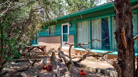 4220 Emerald Dr, Colorado Springs, CO 80918
