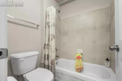 Bath - 8294 Thedford Ct, Peyton, CO 80831 photo 6 of 6