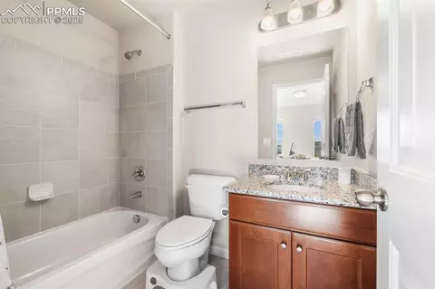 Bath - 8294 Thedford Ct, Peyton, CO 80831 photo 4 of 6