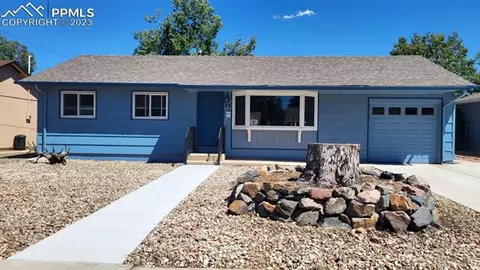 35 Dudley Ave, Colorado Springs, CO 80909