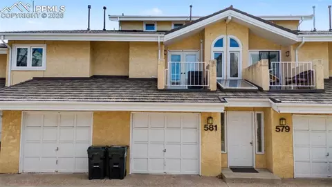 581 Observatory Dr, Colorado Springs, CO 80904