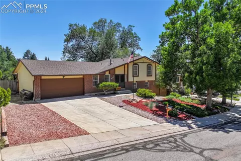 3249 Teardrop Cir, Colorado Springs, CO 80917