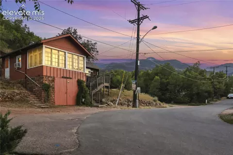 233 Plainview Pl, Manitou Springs, CO 80829