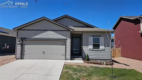 9722 Chalkstone Ln, Colorado Springs, CO 80925