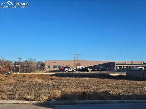 855 Crane Ridge Dr, Pueblo, CO 81008