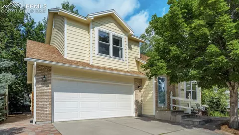 6590 Stonehedge Dr, Colorado Springs, CO 80918