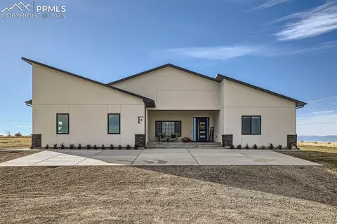 1552 E Blue Mesa Ln, Pueblo, CO 81007