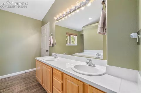 Bath - 564 Black Bear Dr, Divide, CO 80814 photo 1 of 3