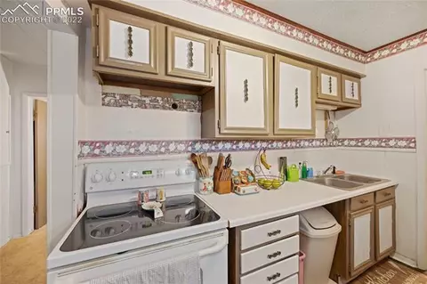 348 E 5th St, Walsenburg, CO 81089 photo 8