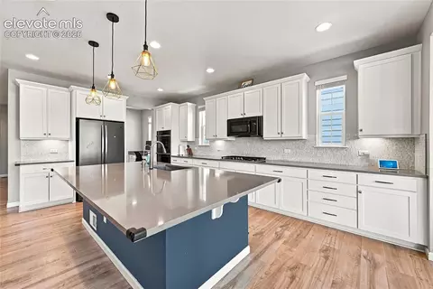 Kitchen - 27645 E Geddes Pl, Aurora, CO 80016 photo 3 of 4