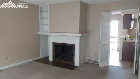 327 Raspberry Ln, Monument, CO 80132 photo 2